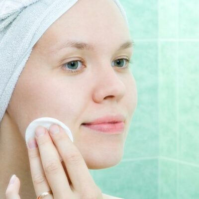 Effective Home Remedies To Treat Acne In Adults