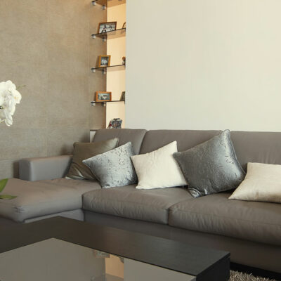 Some Essential Pros and Cons of Buying Versus Renting Furniture